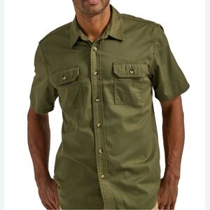 BOGO 50%OFF Wrangler Button Down Shirt Men’s L Olive Green‎ Short Sleeve Casual